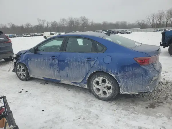 3KPF24AD9ME330374 2021 KIA FORTE - Image 2