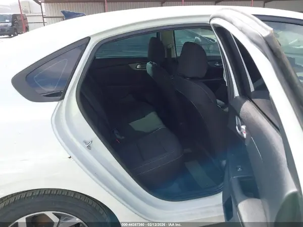 3KPF24AD9ME330892 2021 KIA FORTE - Image 8