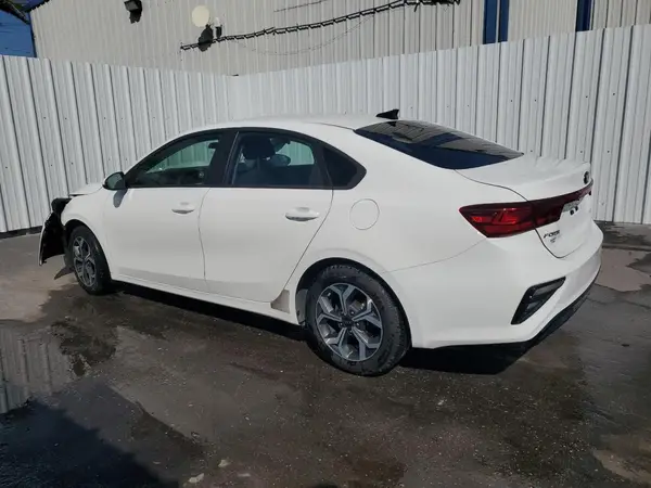 3KPF24AD9ME330908 2021 KIA FORTE - Image 2
