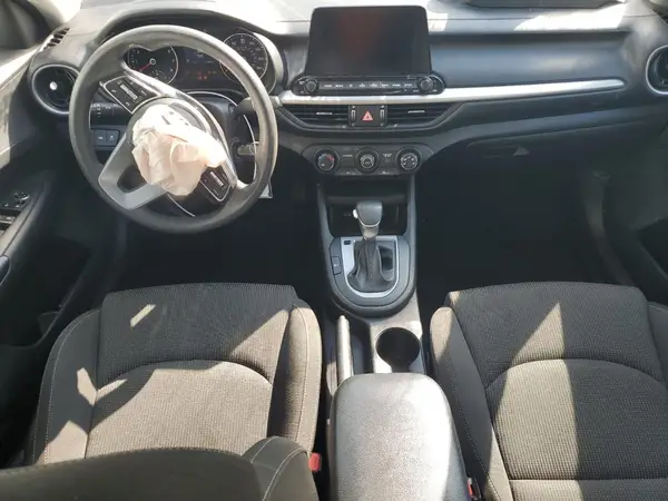 3KPF24AD9ME330908 2021 KIA FORTE - Image 8