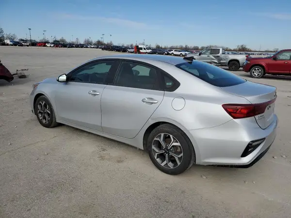 3KPF24AD9ME331976 2021 KIA FORTE - Image 2