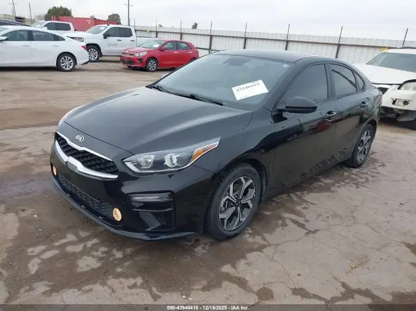 3KPF24AD9ME332755 2021 KIA FORTE - Image 2