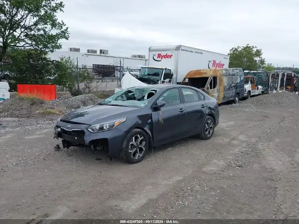 3KPF24AD9ME333520 2021 KIA FORTE - Image 2