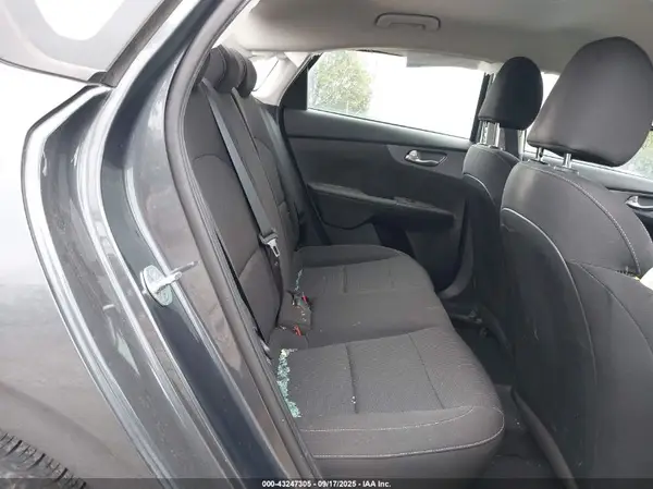 3KPF24AD9ME333520 2021 KIA FORTE - Image 8