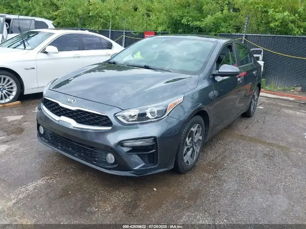 3KPF24AD9ME334148 2021 KIA FORTE - Image 2