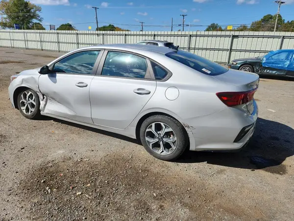 3KPF24AD9ME334716 2021 KIA FORTE - Image 2