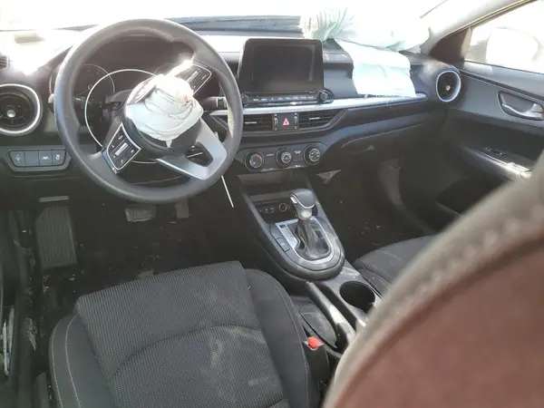 3KPF24AD9ME335123 2021 KIA FORTE - Image 8