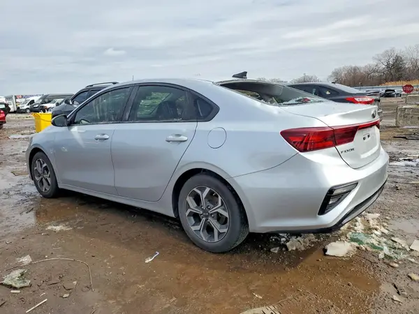 3KPF24AD9ME337857 2021 KIA FORTE - Image 2