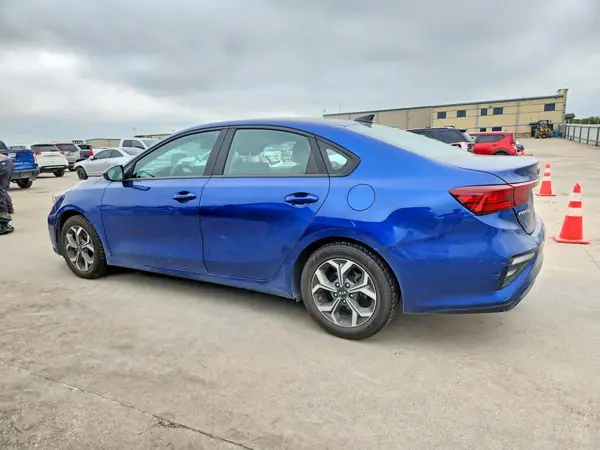 3KPF24AD9ME338460 2021 KIA FORTE - Image 2