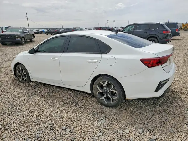 3KPF24AD9ME340130 2021 KIA FORTE - Image 2