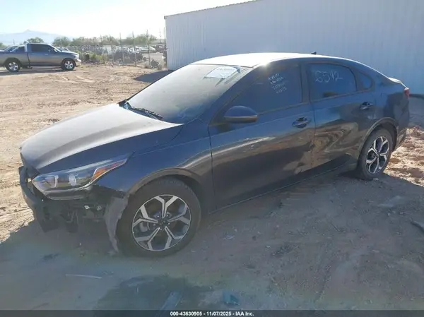 3KPF24AD9ME342427 2021 KIA FORTE - Image 2