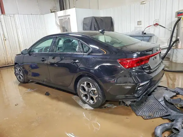 3KPF24AD9ME346770 2021 KIA FORTE - Image 2