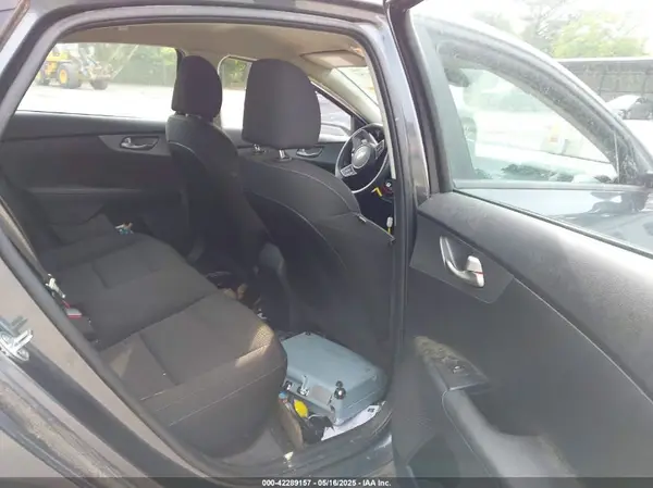 3KPF24AD9ME347076 2021 KIA FORTE - Image 8