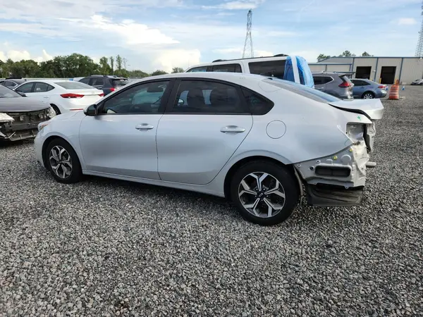 3KPF24AD9ME348891 2021 KIA FORTE - Image 2