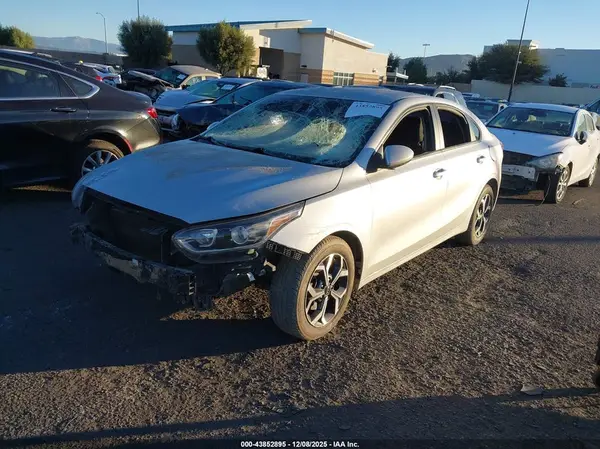 3KPF24AD9ME349071 2021 KIA FORTE - Image 2