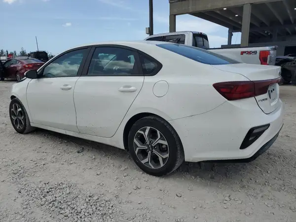 3KPF24AD9ME349359 2021 KIA FORTE - Image 2