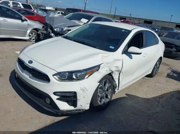 3KPF24AD9ME349491 2021 KIA FORTE - Image 2