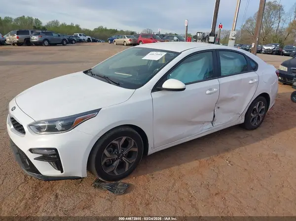 3KPF24AD9ME351077 2021 KIA FORTE - Image 2