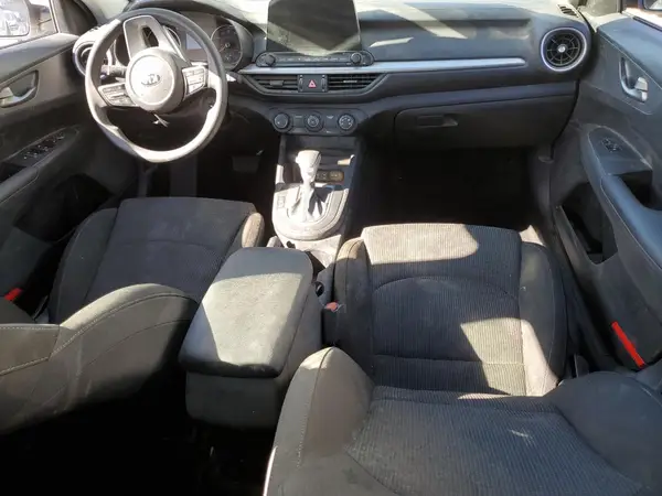 3KPF24AD9ME352049 2021 KIA FORTE - Image 8