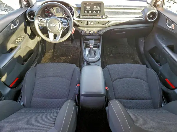 3KPF24AD9ME352973 2021 KIA FORTE - Image 8