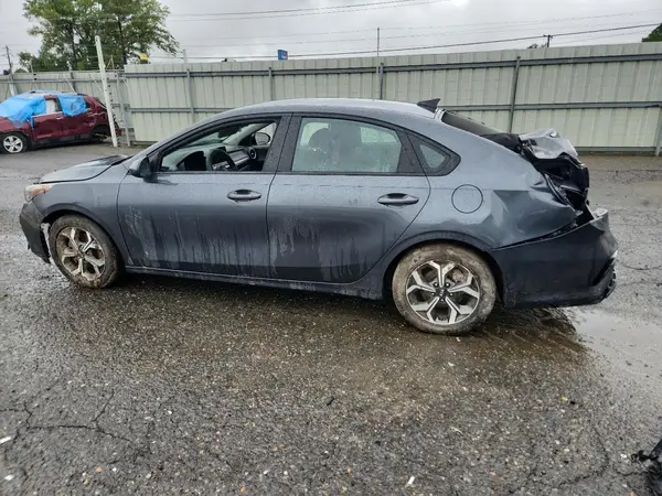 3KPF24AD9ME353475 2021 KIA FORTE - Image 2