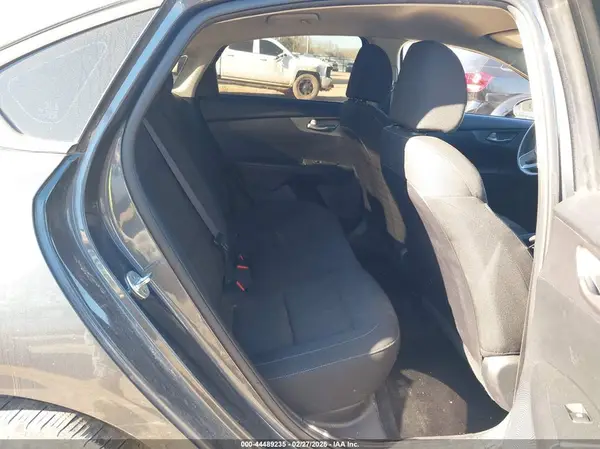 3KPF24AD9ME353489 2021 KIA FORTE - Image 8