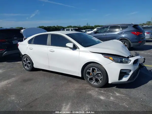 3KPF24AD9ME355243 2021 KIA FORTE - Image 1