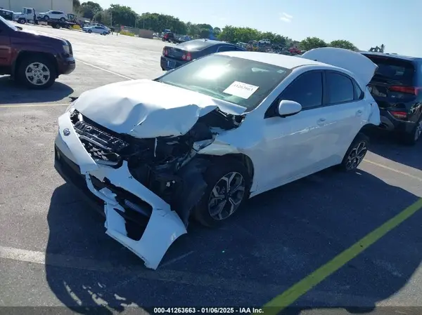 3KPF24AD9ME355243 2021 KIA FORTE - Image 2