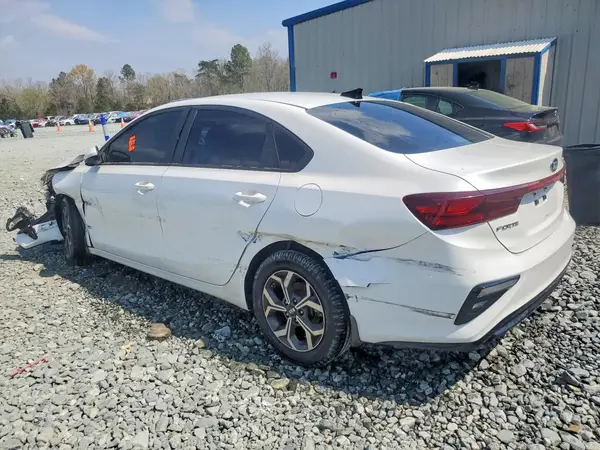 3KPF24AD9ME355288 2021 KIA FORTE - Image 2