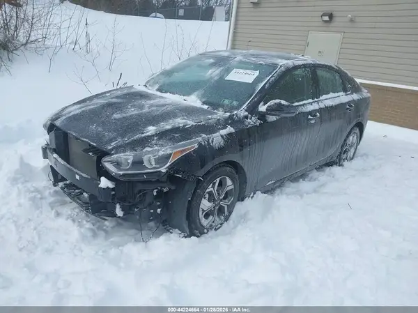 3KPF24AD9ME357431 2021 KIA FORTE - Image 2