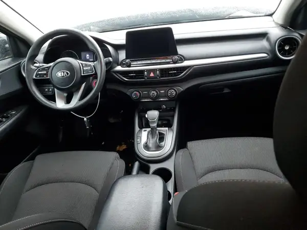 3KPF24AD9ME360801 2021 KIA FORTE - Image 8