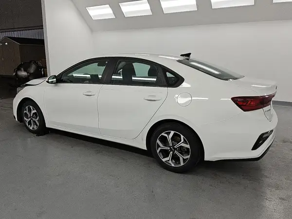 3KPF24AD9ME365545 2021 KIA FORTE - Image 2