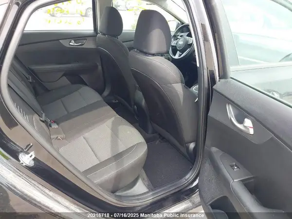 3KPF24AD9ME366145 2021 KIA FORTE - Image 8
