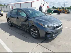 3KPF24AD9ME372527 2021 KIA FORTE