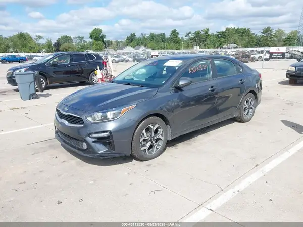 3KPF24AD9ME372527 2021 KIA FORTE - Image 2