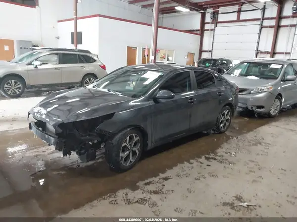 3KPF24AD9ME372835 2021 KIA FORTE - Image 2