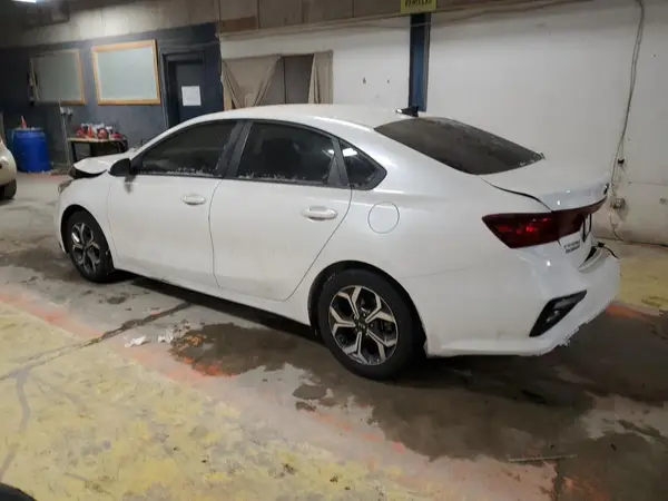 3KPF24AD9ME376061 2021 KIA FORTE - Image 2