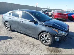 3KPF24AD9ME380904 2021 KIA FORTE