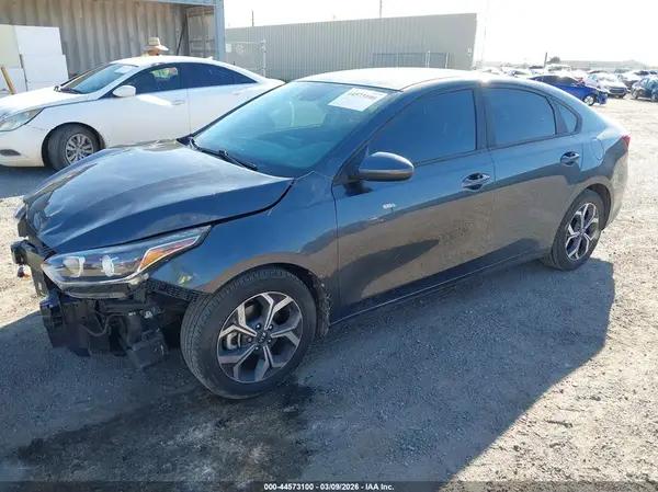 3KPF24AD9ME380904 2021 KIA FORTE - Image 2