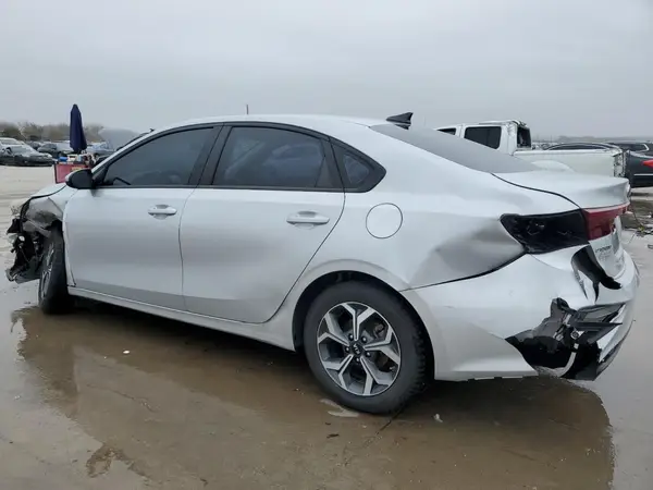3KPF24AD9ME382653 2021 KIA FORTE - Image 2