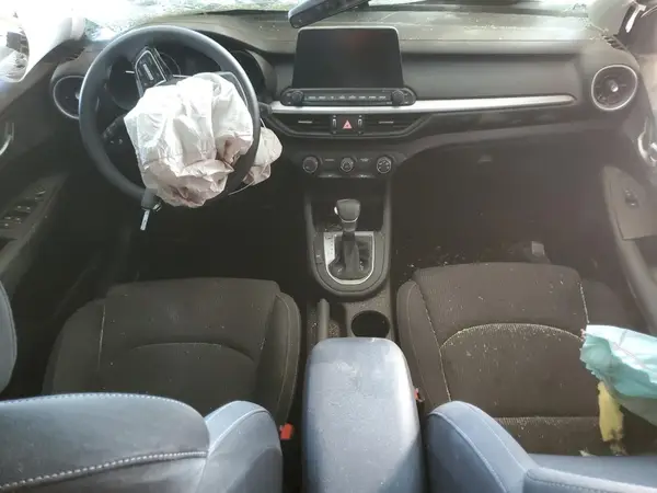3KPF24AD9ME386900 2021 KIA FORTE - Image 8