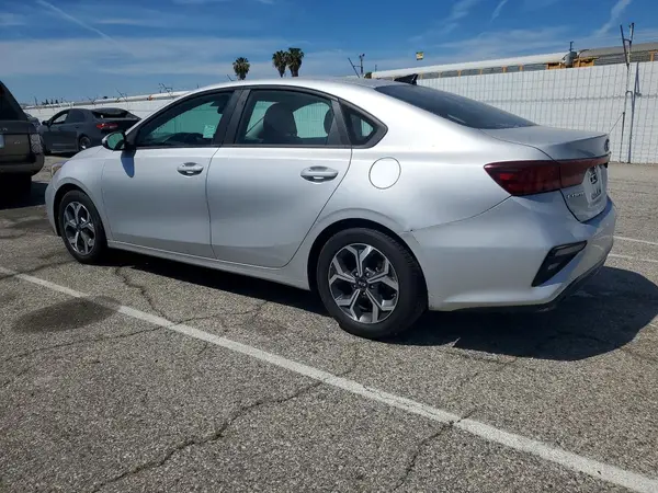 3KPF24AD9ME387917 2021 KIA FORTE - Image 2
