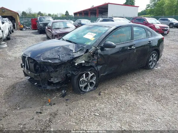 3KPF24AD9ME387965 2021 KIA FORTE - Image 2