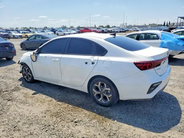 3KPF24AD9ME391210 2021 KIA FORTE - Image 2