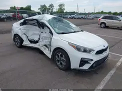3KPF24AD9ME395242 2021 KIA FORTE