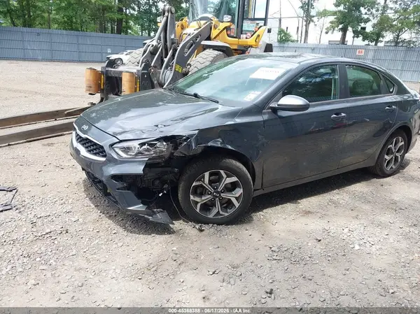 3KPF24AD9ME397492 2021 KIA FORTE - Image 2