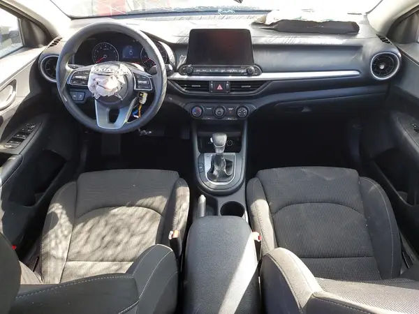 3KPF24AD9ME401346 2021 KIA FORTE - Image 8
