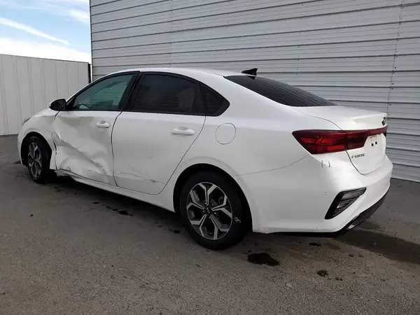 3KPF24AD9ME403291 2021 KIA FORTE - Image 2