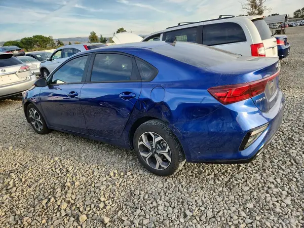 3KPF24AD9ME405705 2021 KIA FORTE - Image 2