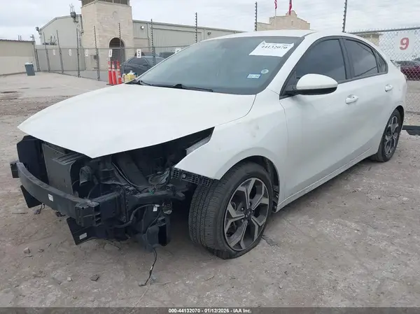 3KPF24AD9ME410130 2021 KIA FORTE - Image 2